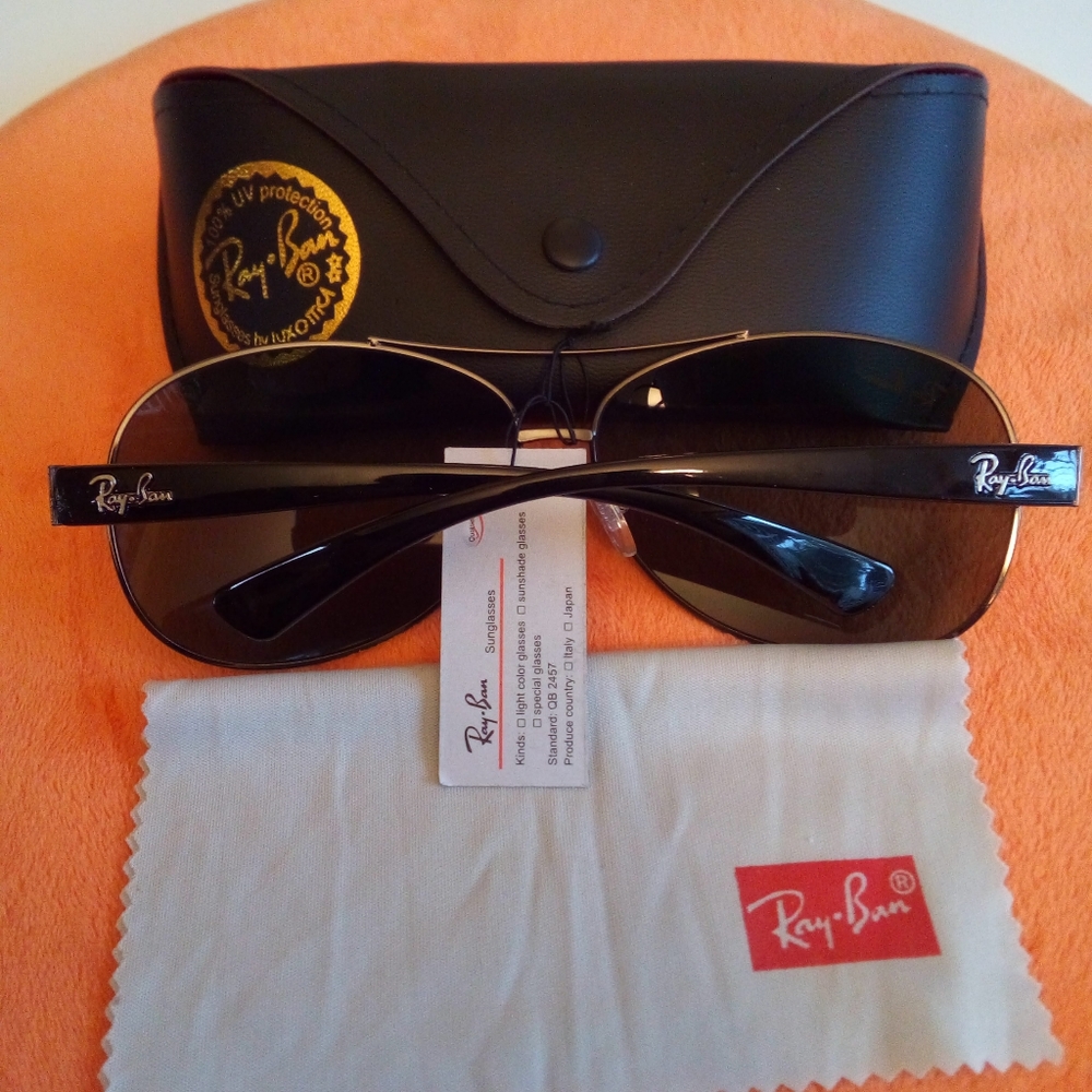 Ray ban